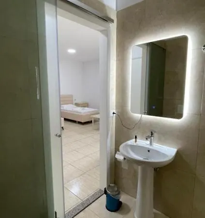 Skura Hotel *