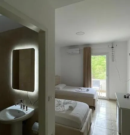Skura Hotel *